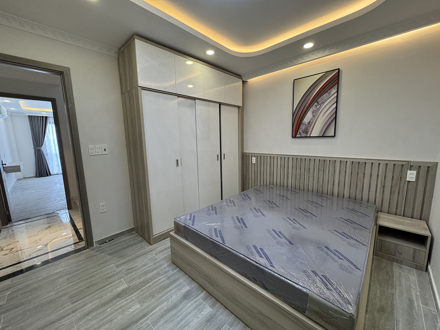 Nhà phố mới 100%, DTKV: 4mx12,5m, vuông, 4 tầng, full nội thất, hẻm xe hơi khu Vip NGUYỄN VĂN TRỖI